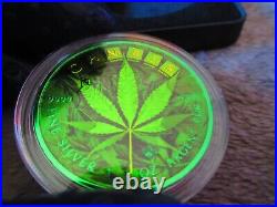2022 MAPLE CANNABIS CYBER GREEN Colorized 1oz Silver Coin $5 Canada