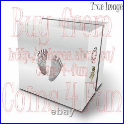 Born in 2022 Welcome to the World Baby Feet $10 Pure Silver Coin in Gift Box